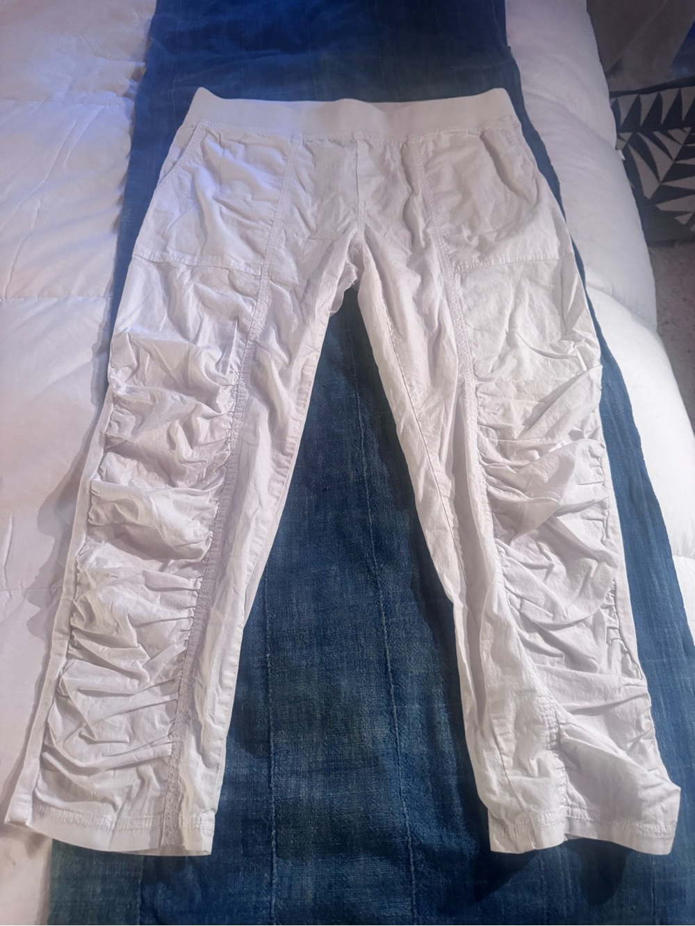 White Ruched Cropped Pants